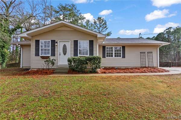 1.78 Acres of Residential Land with Home for Sale in Helena, Alabama