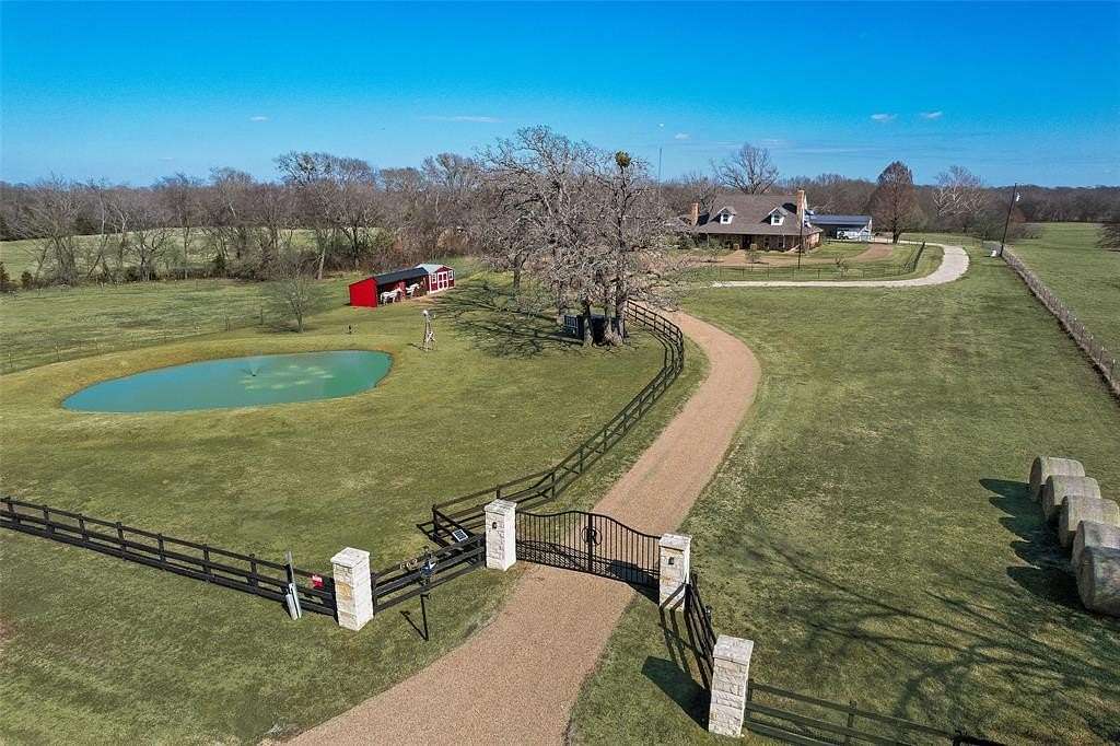 2.57 Acres of Residential Land with Home for Sale in Canton, Texas