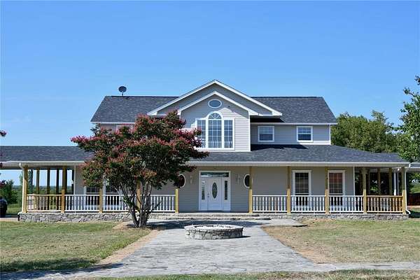 10 Acres of Recreational Land with Home for Sale in Sherman, Texas