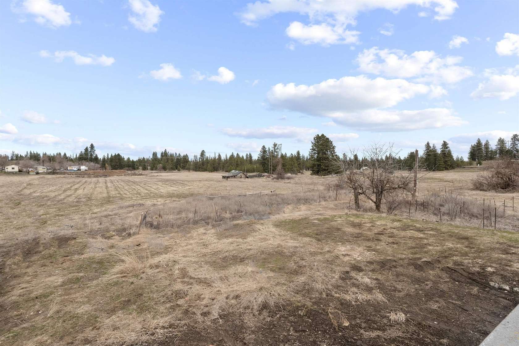 10.3 Acres of Land with Home for Sale in Spokane, Washington