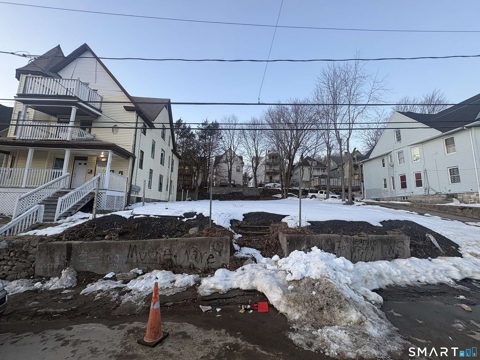 0.11 Acres of Residential Land for Sale in Waterbury, Connecticut