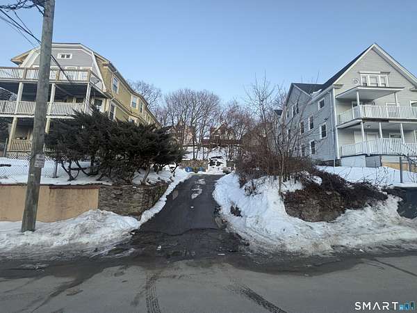 0.16 Acres of Residential Land for Sale in Waterbury, Connecticut