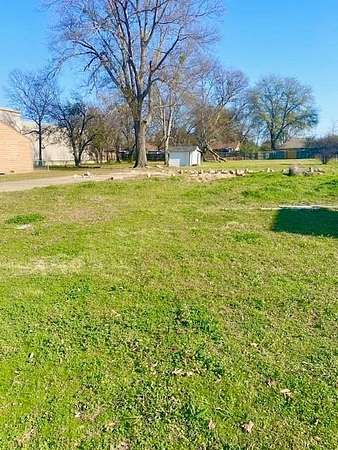 0.43 Acres of Commercial Land for Sale in Sulphur Springs, Texas