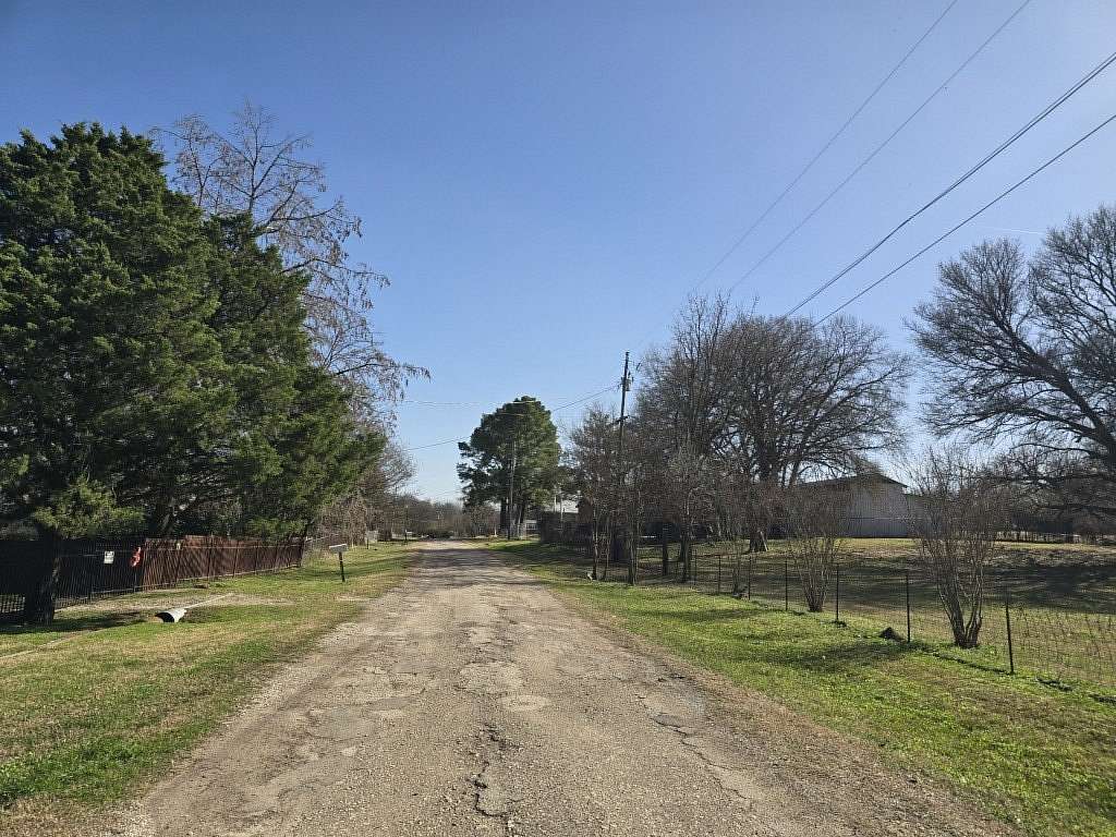 0.22 Acres of Residential Land for Sale in Kemp, Texas