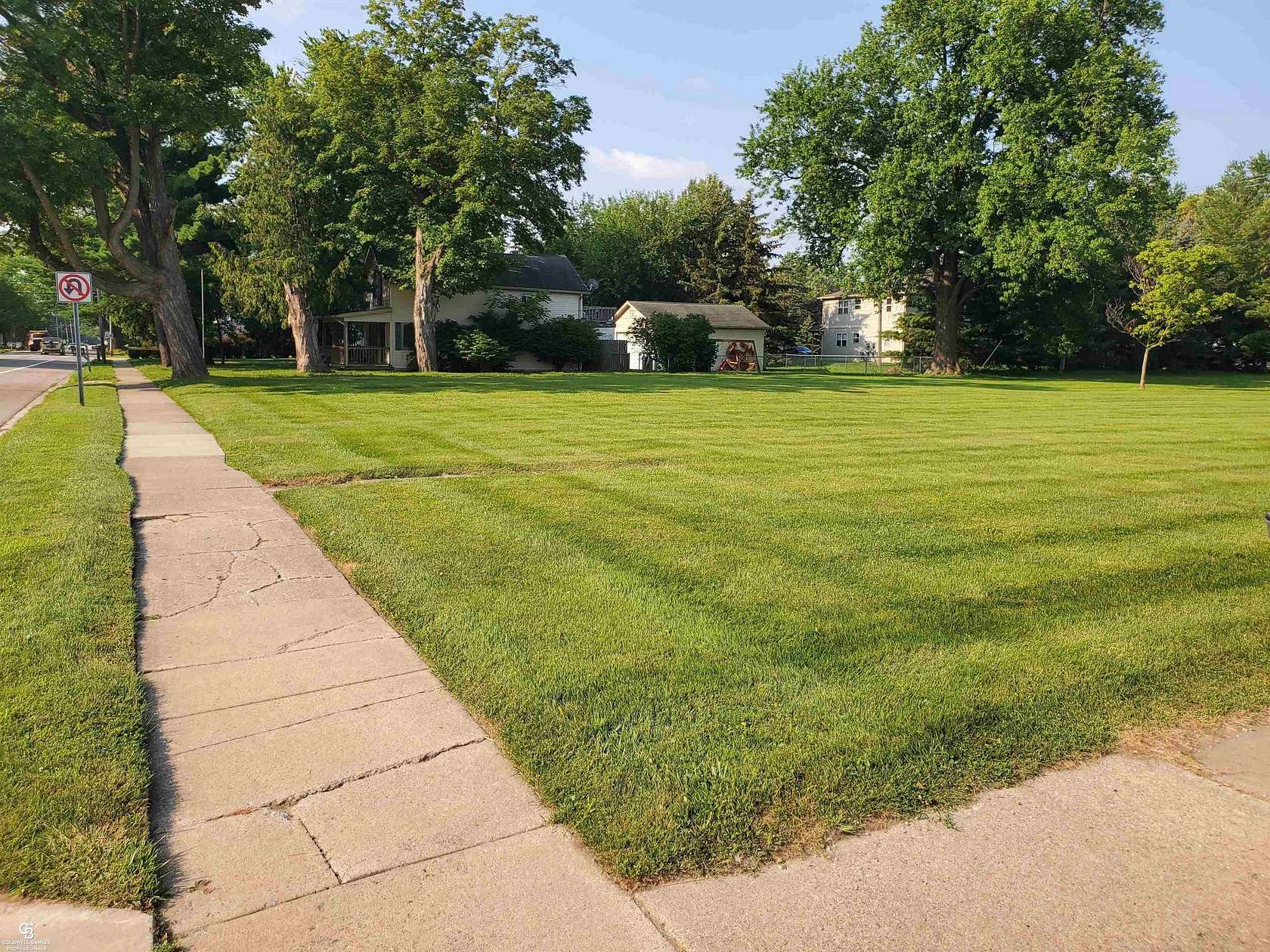 1 Acre of Residential Land for Sale in Memphis, Michigan