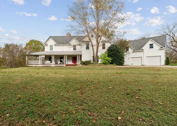 14.6 Acres of Land with Home for Sale in Thompson's Station, Tennessee