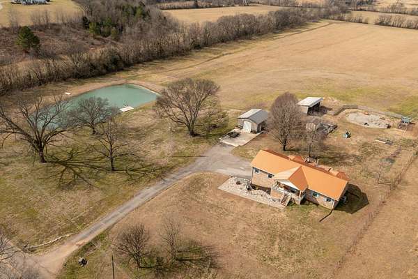 15 Acres of Recreational Land with Home for Auction in Pikeville, Tennessee