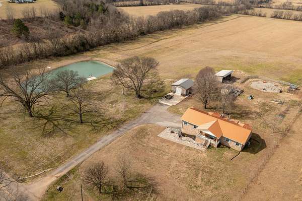 15 Acres of Recreational Land with Home for Sale in Pikeville, Tennessee