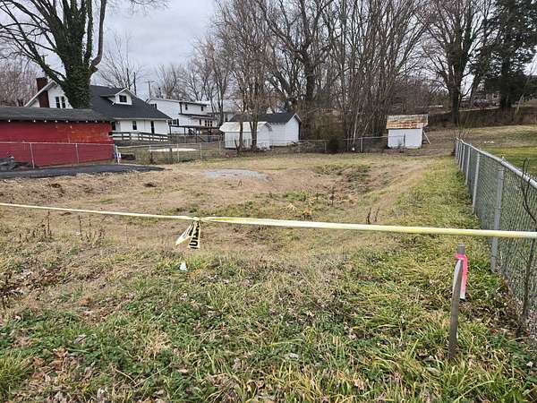 1 Acre of Residential Land for Sale in Somerset, Kentucky