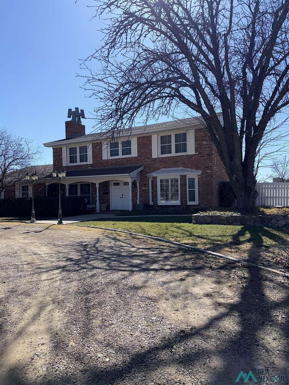 2 Acres of Land with Home for Sale in Roswell, New Mexico