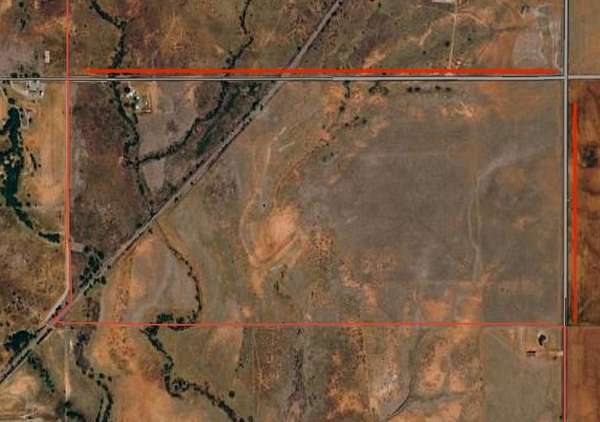 300 Acres of Agricultural Land for Sale in Sayre, Oklahoma