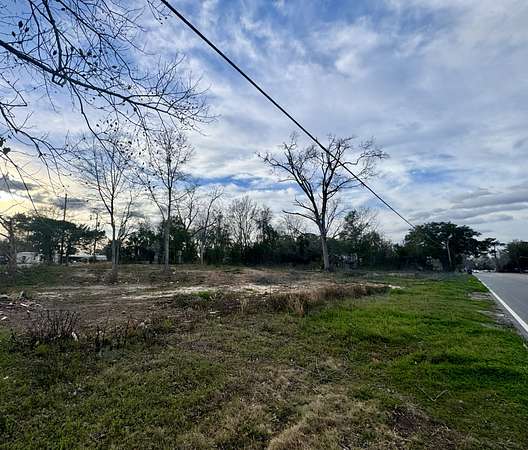 0.26 Acres of Residential Land for Sale in Cottonwood, Alabama