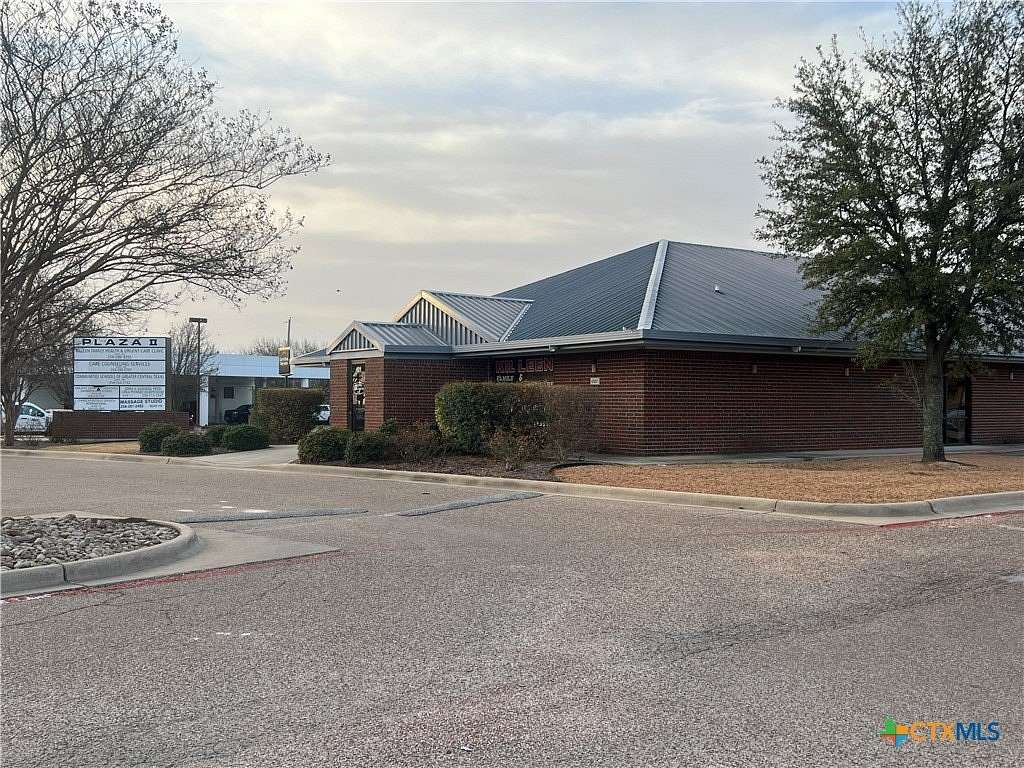 1.68 Acres of Improved Commercial Land for Sale in Killeen, Texas