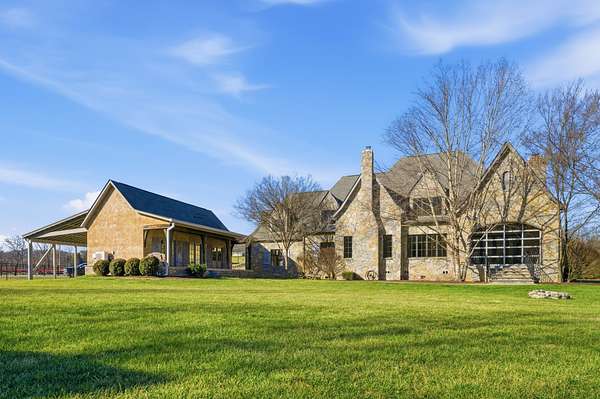 5.5 Acres of Residential Land with Home for Sale in Franklin, Tennessee