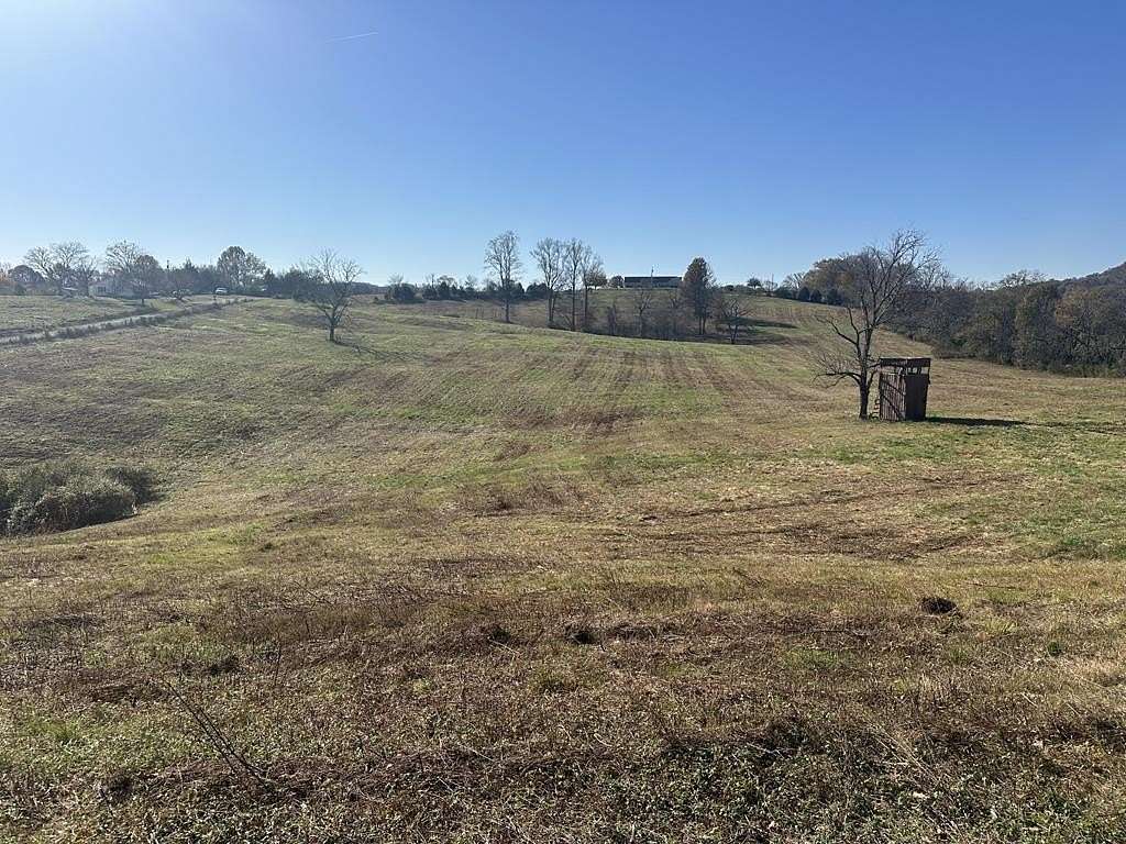 18.3 Acres of Recreational & Residential Land for Sale in Carthage, Tennessee