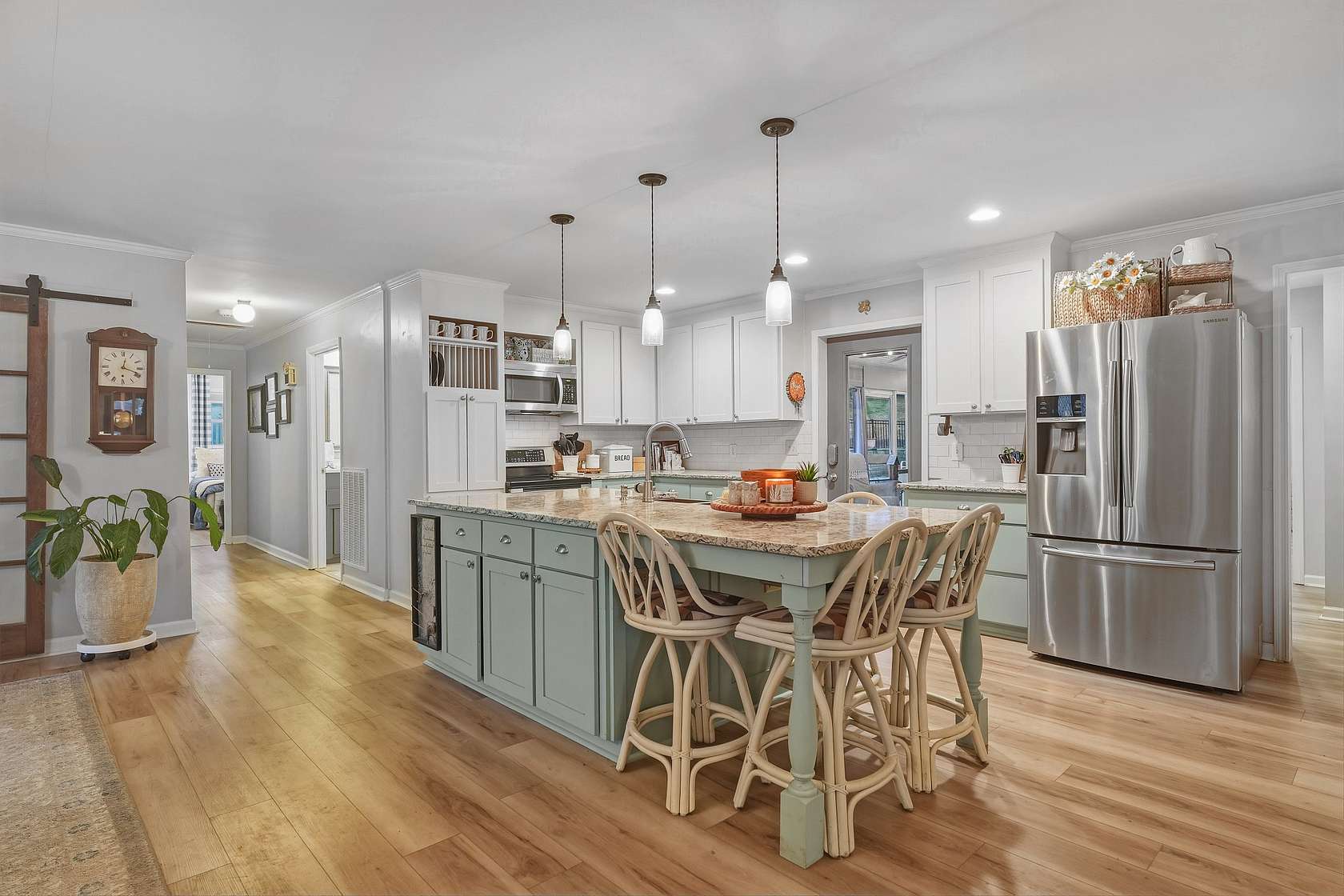 3.1 Acres of Land with Home for Sale in Hendersonville, Tennessee