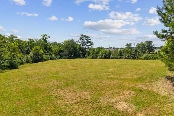 1 Acre of Commercial Land for Sale in Hohenwald, Tennessee