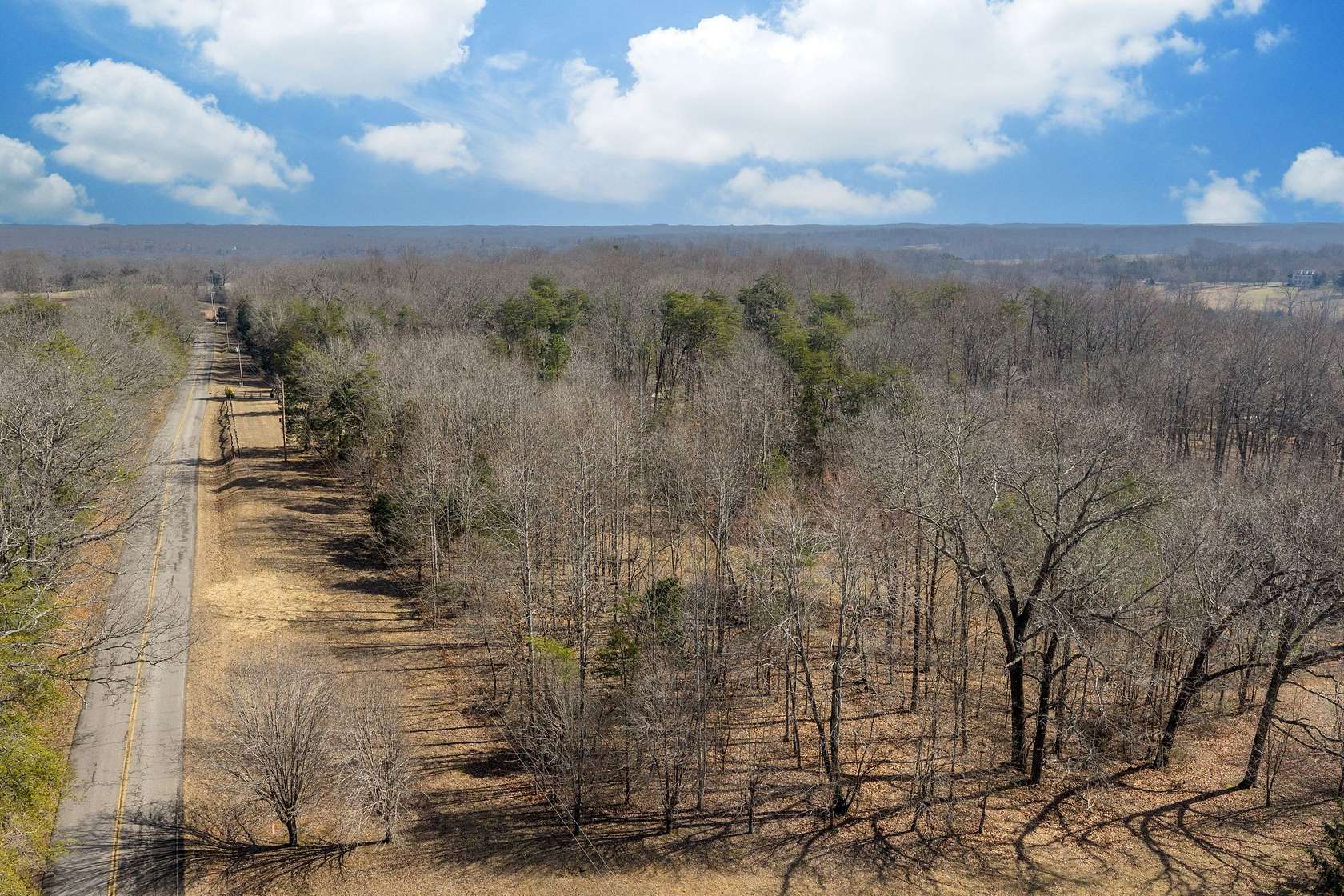 3.37 Acres of Residential Land for Sale in Burns, Tennessee