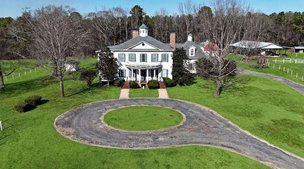 17.5 Acres of Land with Home for Sale in Temple, Georgia