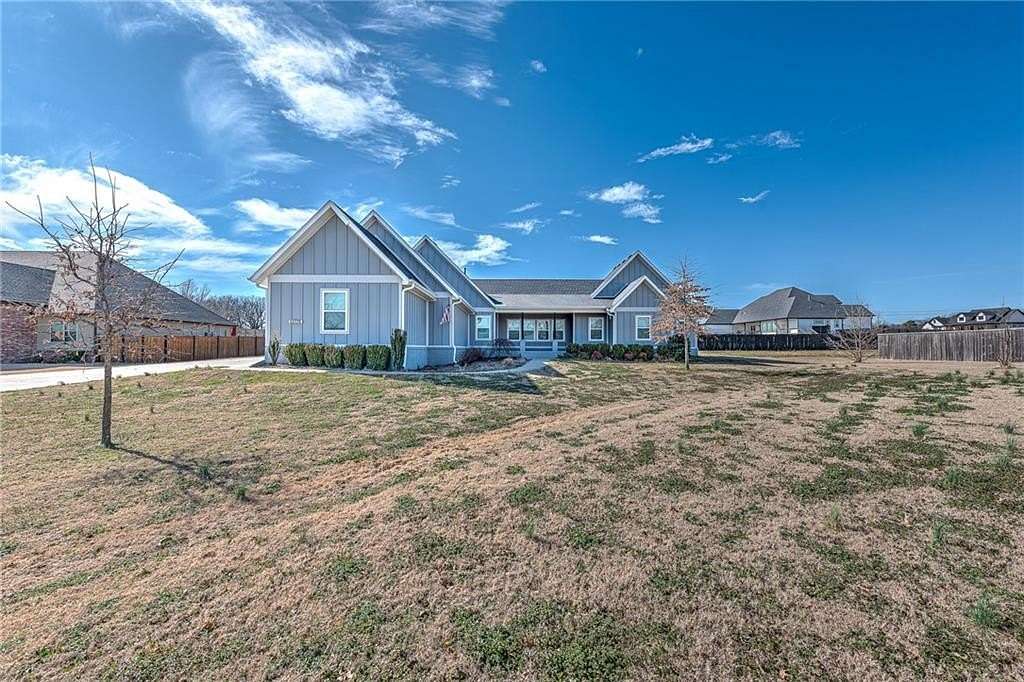 2.23 Acres of Land with Home for Sale in Farmington, Arkansas