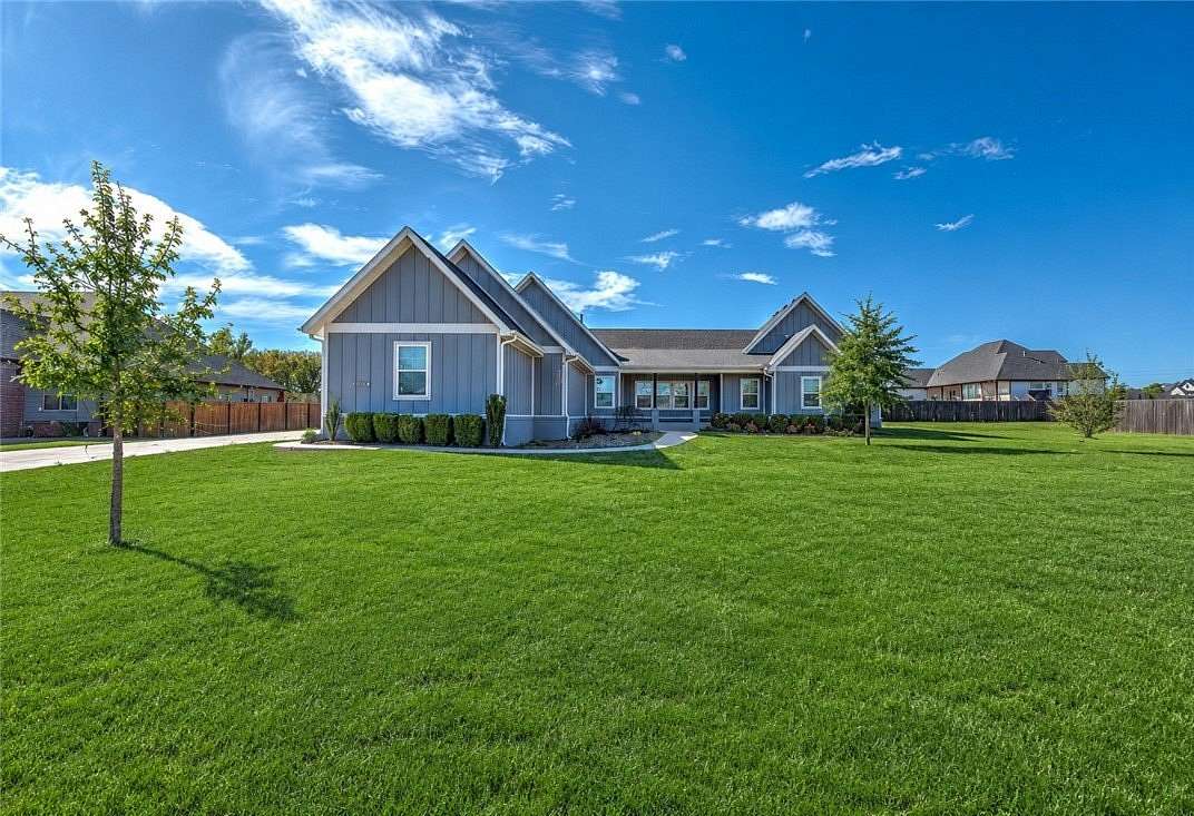 2.23 Acres of Land with Home for Sale in Farmington, Arkansas