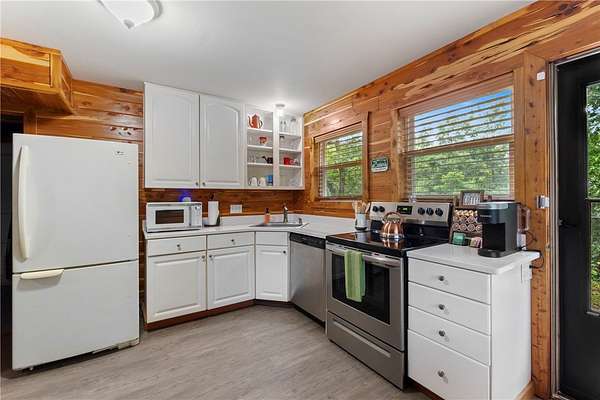 1.85 Acres of Land with Home for Sale in Eureka Springs, Arkansas