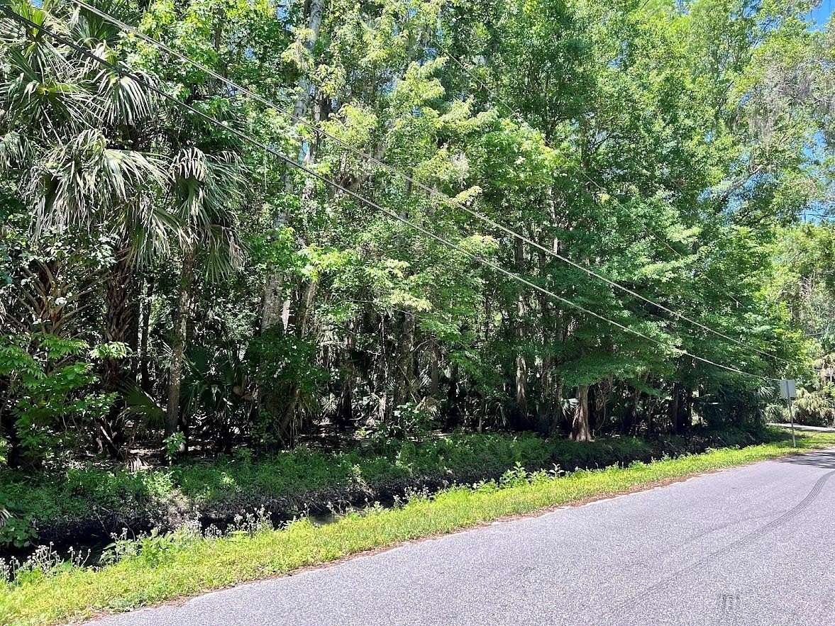 6.76 Acres of Residential Land for Sale in Geneva, Florida