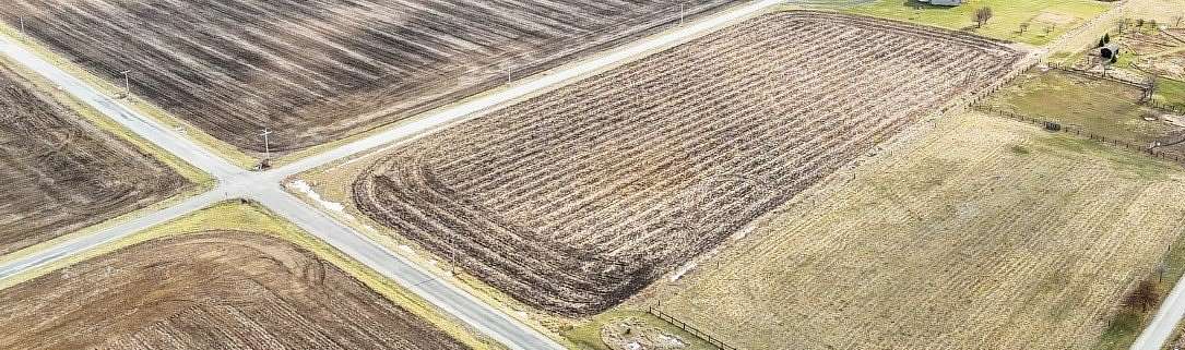 5 Acres of Land for Sale in Mahomet, Illinois