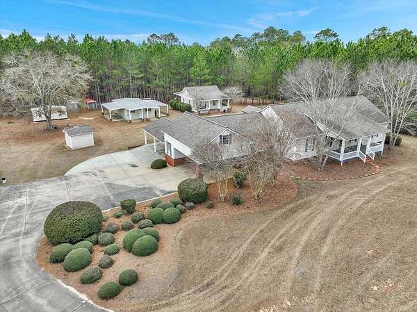 12 Acres of Land with Home for Sale in Moultrie, Georgia