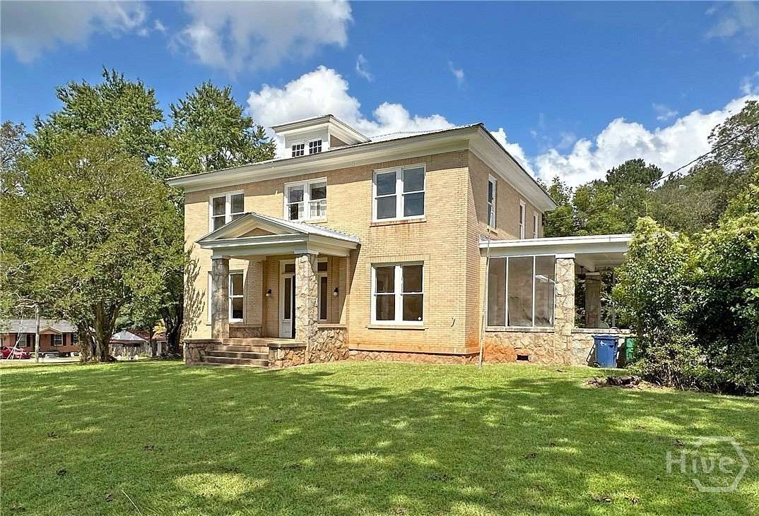 1.78 Acres of Residential Land with Home for Lease in Athens, Georgia