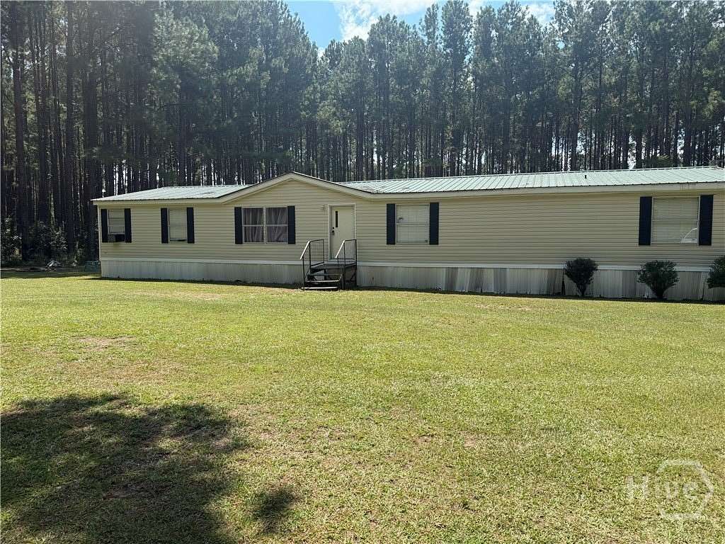 3 Acres of Residential Land with Home for Sale in Metter, Georgia