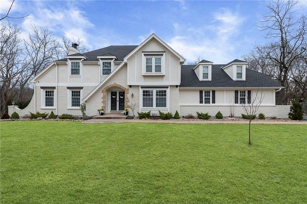 2.56 Acres of Residential Land with Home for Sale in Stilwell, Kansas