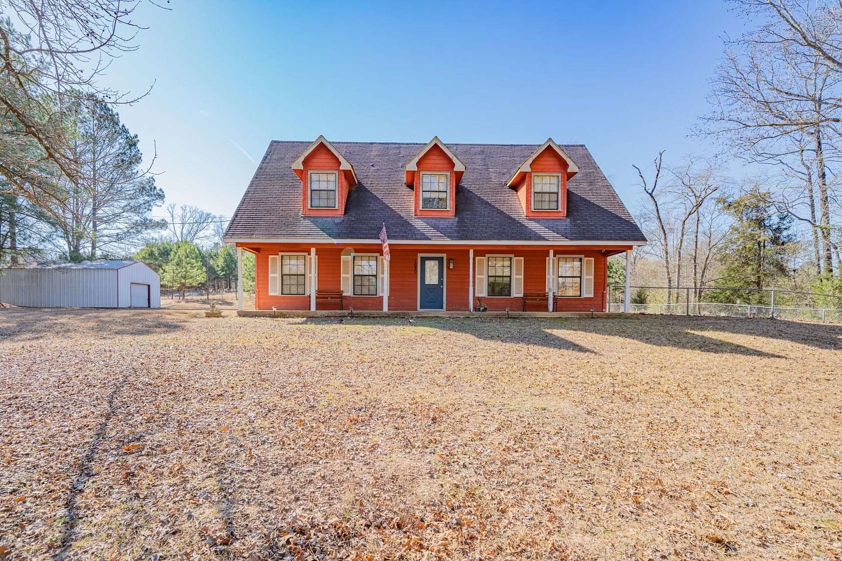 7 Acres of Residential Land with Home for Sale in Diana, Texas