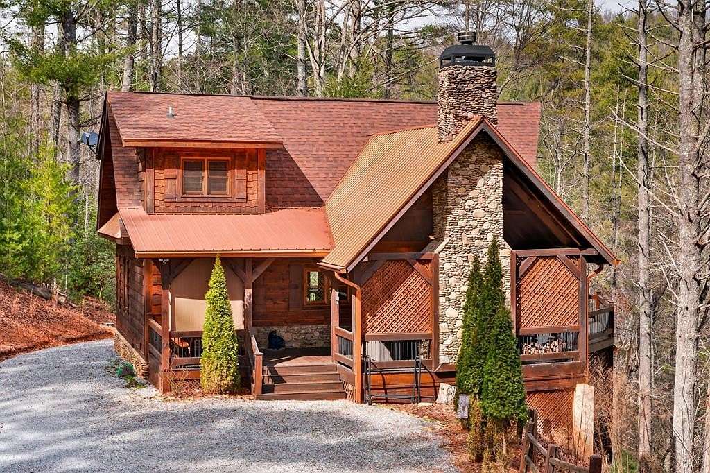 1.5 Acres of Land with Home for Sale in Blue Ridge, Georgia