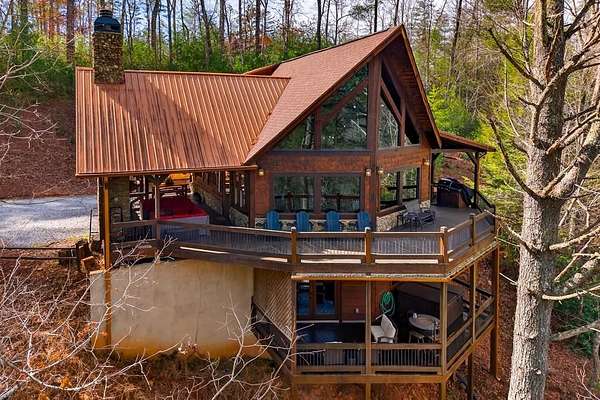 1.5 Acres of Land with Home for Sale in Blue Ridge, Georgia