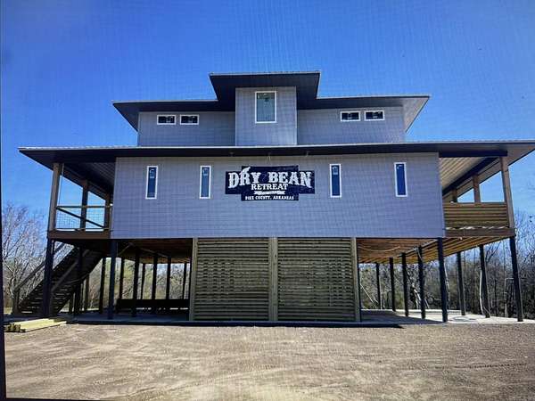 3.13 Acres of Land with Home for Sale in Nashville, Arkansas