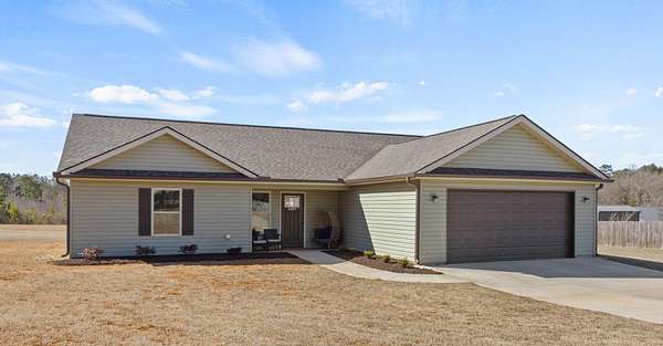 3.83 Acres of Residential Land with Home for Sale in Gray Court, South Carolina