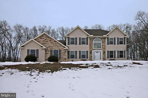 4.34 Acres of Residential Land with Home for Sale in Selinsgrove, Pennsylvania