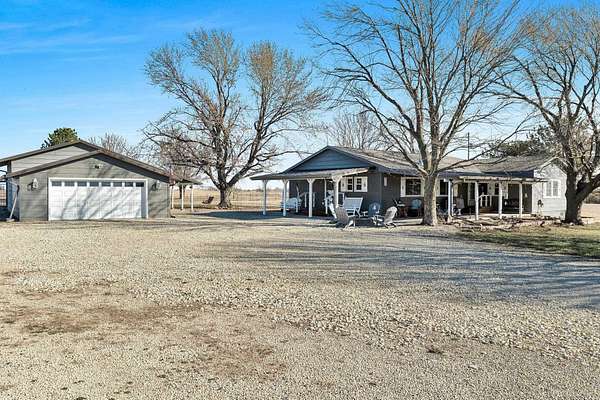 9.8 Acres of Residential Land with Home for Sale in Towanda, Kansas