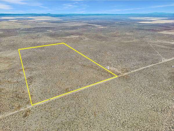 80 Acres of Recreational & Residential Land for Sale in Christmas Valley, Oregon
