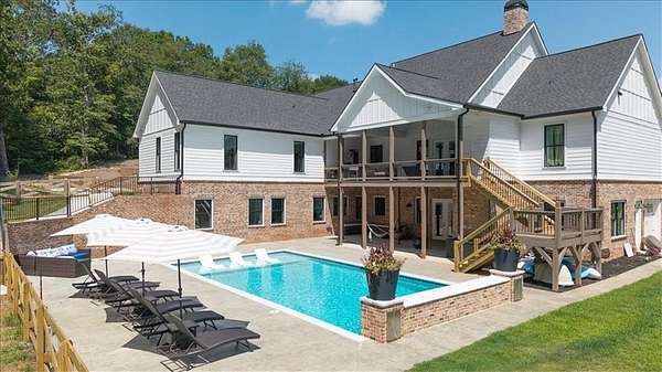 5 Acres of Residential Land with Home for Sale in Auburn, Georgia