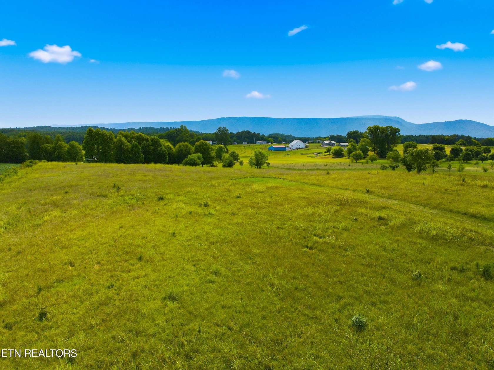 5 Acres of Land for Sale in Etowah, Tennessee