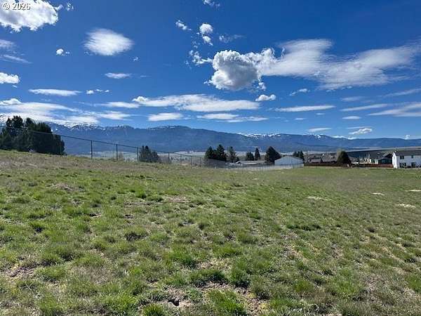 3.48 Acres of Residential Land for Sale in Enterprise, Oregon