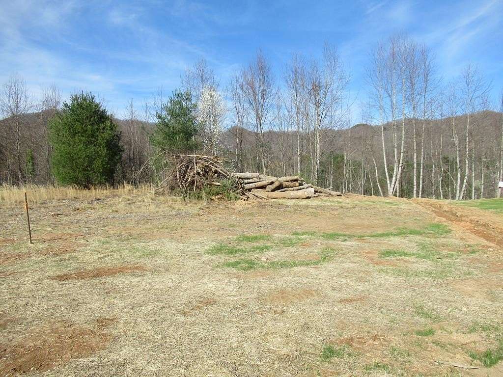 0.92 Acres of Residential Land for Sale in Franklin, North Carolina