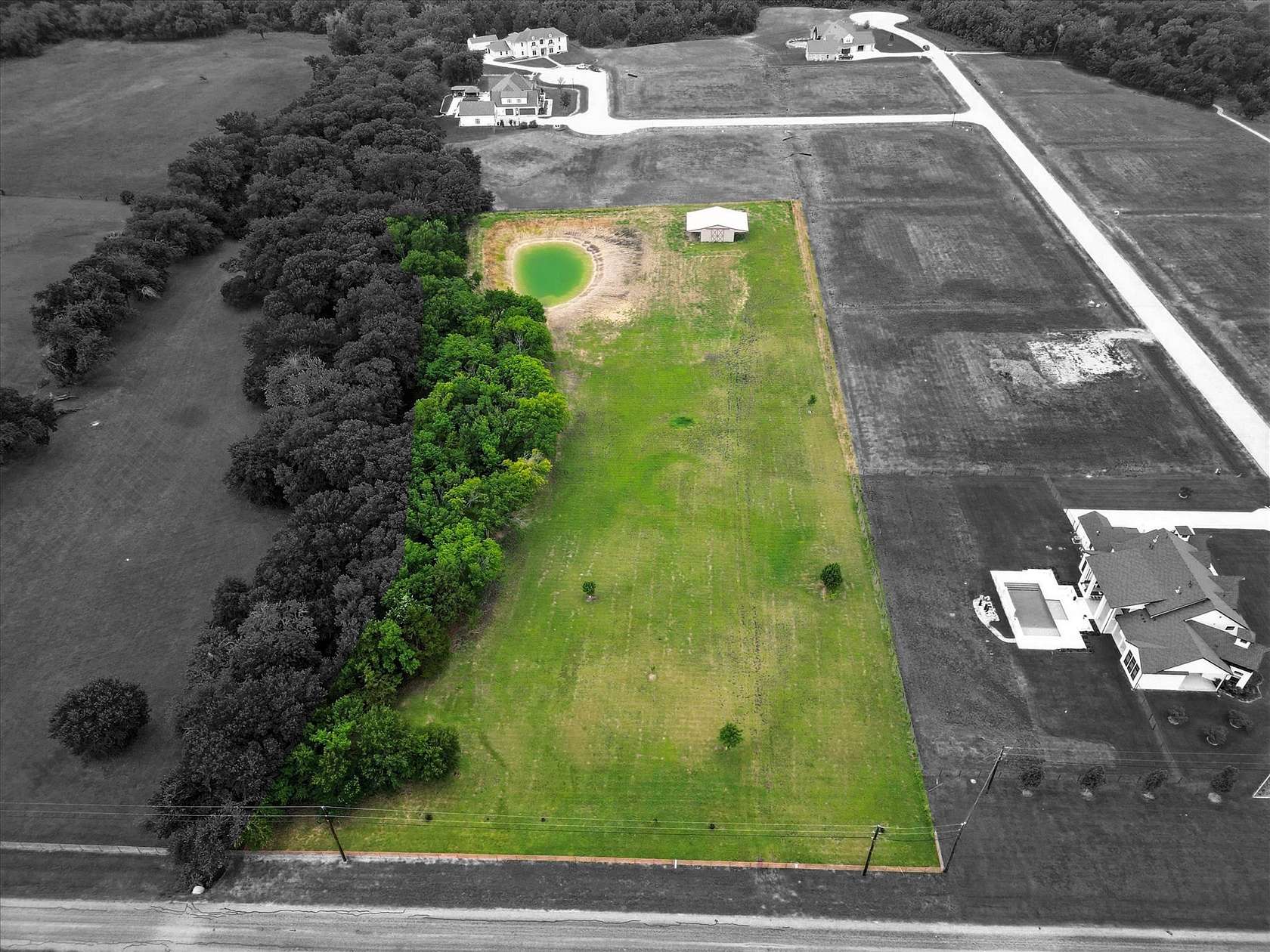 5 Acres of Residential Land for Sale in Van Alstyne, Texas