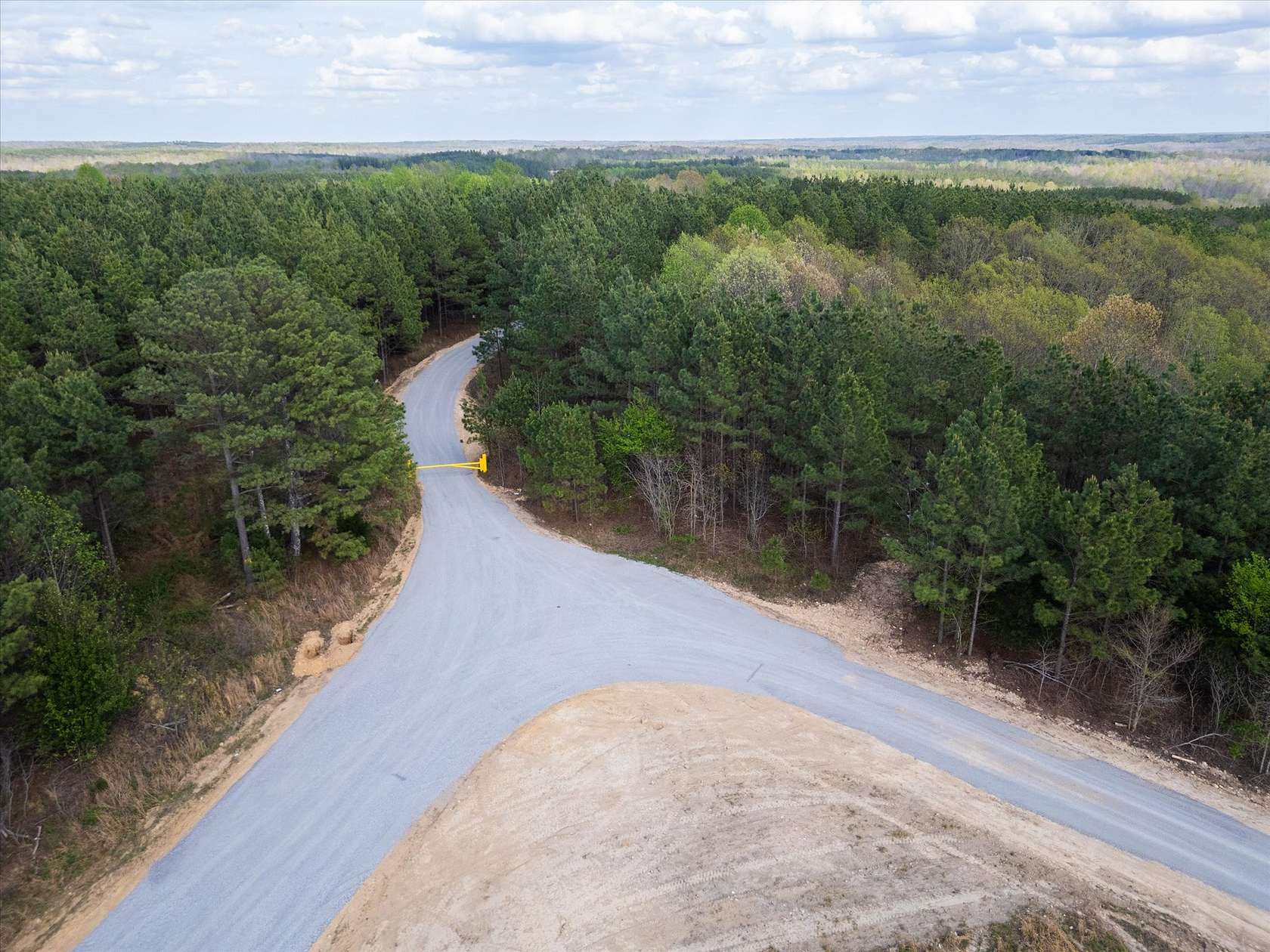 23 Acres of Recreational & Residential Land for Sale in Dover, Tennessee