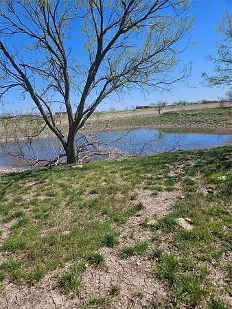 10 Acres of Land for Sale in Hamilton, Texas