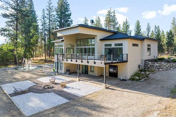 10 Acres of Land with Home for Sale in Hamilton, Montana