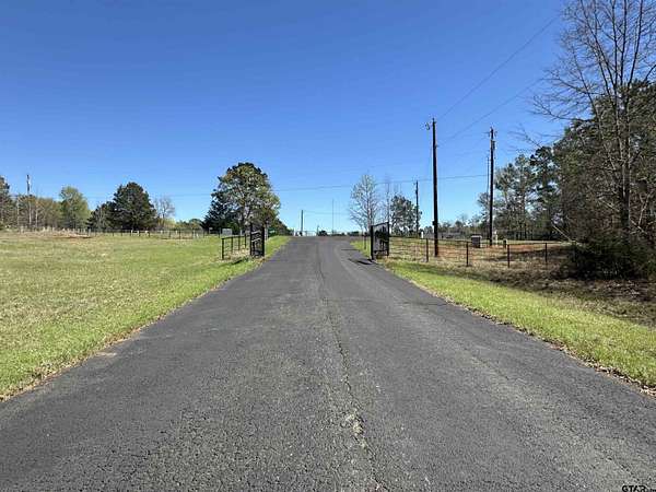 3.1 Acres of Residential Land for Sale in Jacksonville, Texas