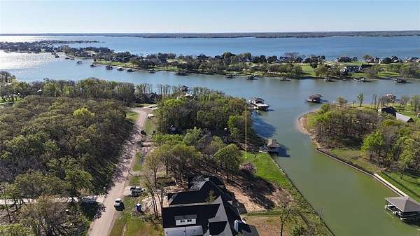 0.5 Acres of Residential Land for Sale in Corsicana, Texas